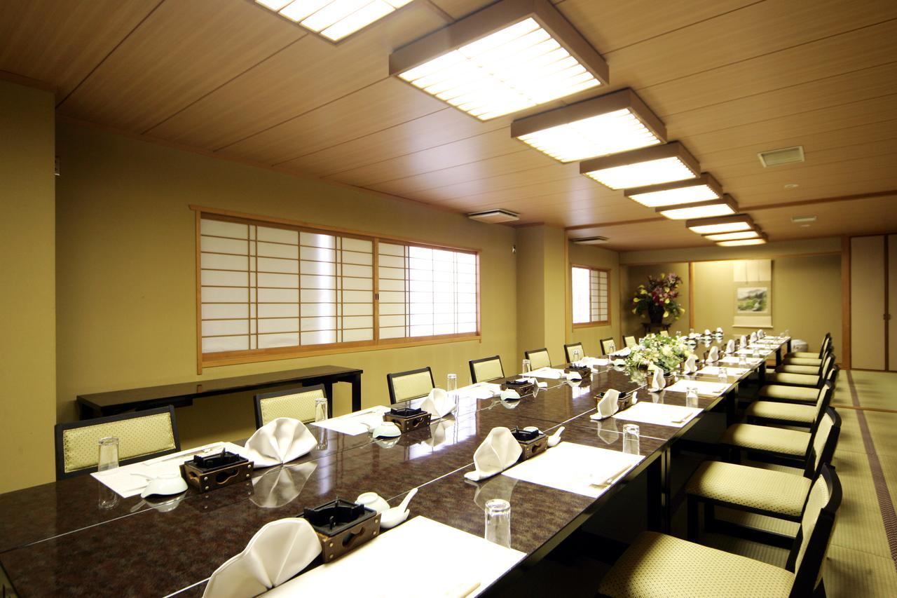 International Hotel אובה מראה חיצוני תמונה
